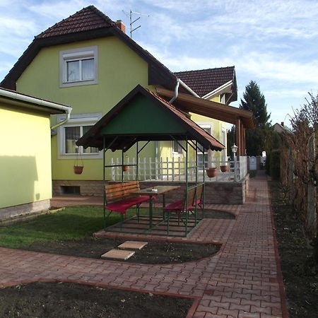 Apartman Kaszas Garden Mosonmagyaróvár Exteriér fotografie