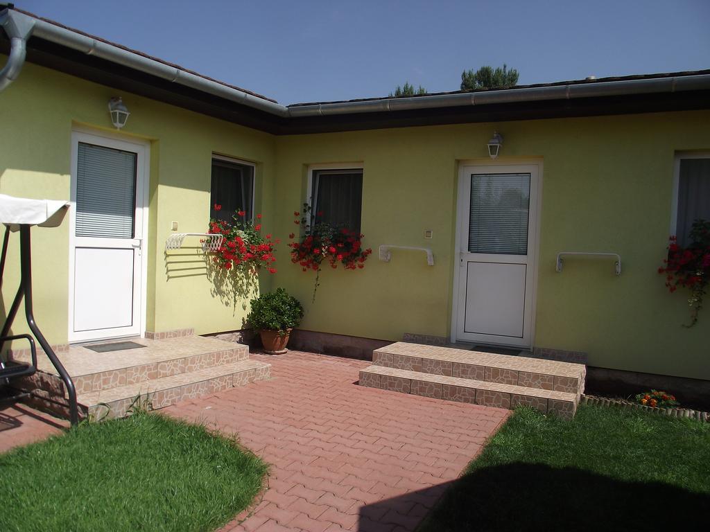 Apartman Kaszas Garden Mosonmagyaróvár Exteriér fotografie