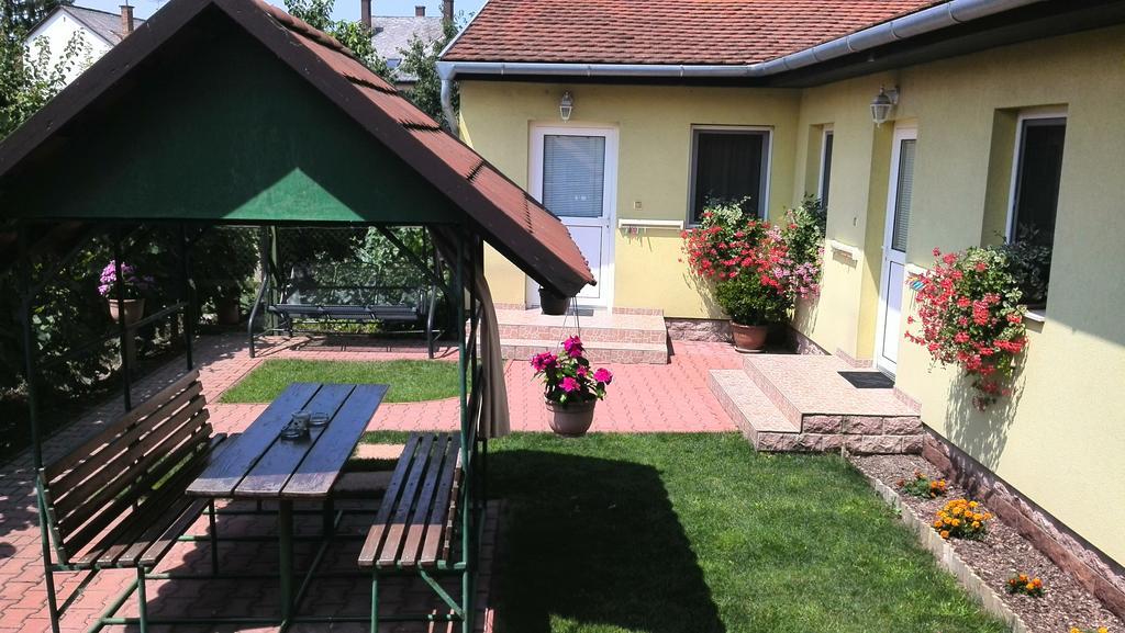 Apartman Kaszas Garden Mosonmagyaróvár Exteriér fotografie